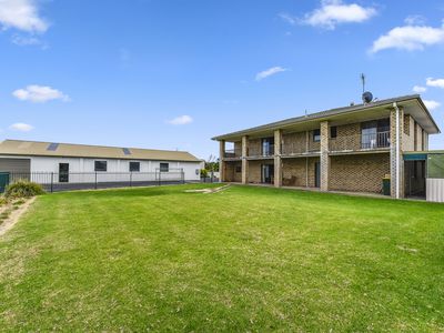 9-11 Eight Mile Creek Road, Racecourse Bay