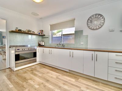 11 Seagate Street , Safety Bay