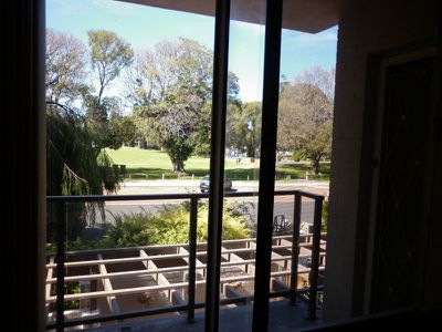 12 / 4 Comer Street, Como
