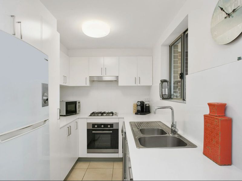 3 / 15 Shackel Avenue, Brookvale