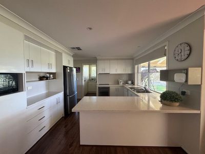 39  Valley Drive, Tamworth