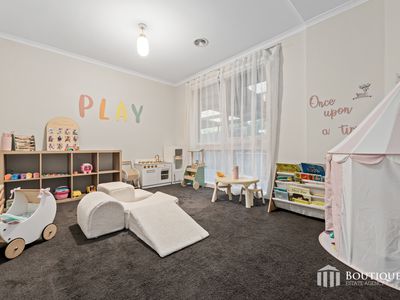 6 Matthews Place, Dandenong North