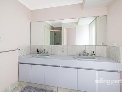 16 Berry Court, Bassendean