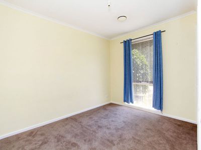 1 Lesley Drive, Hampton Park