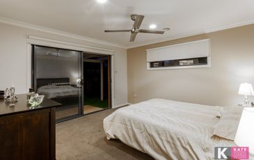 10 Castle Court, Beaconsfield