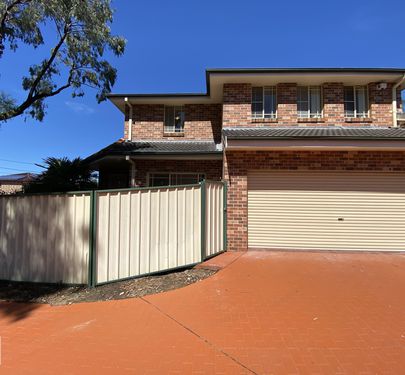 1 / 32 Highland Avenue, Bankstown