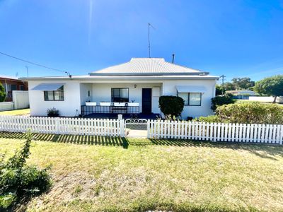 99 Currajong Street, Parkes