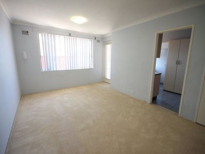 14 / 11 Unsted Crescent, Hillsdale