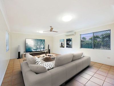 18 Allamanda Crescent, Annandale