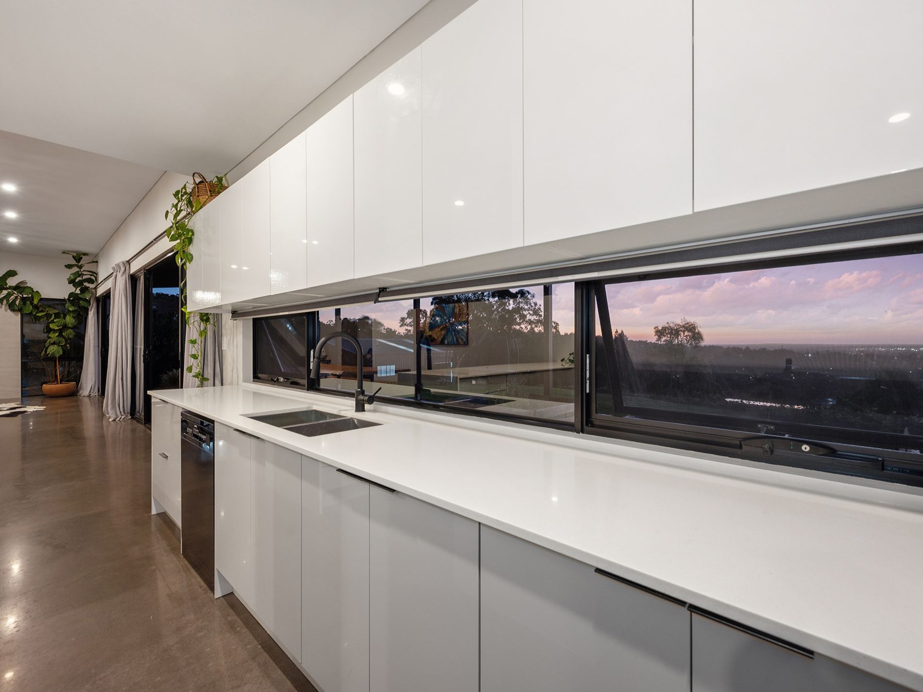 17 Bromfield Drive, Kelmscott