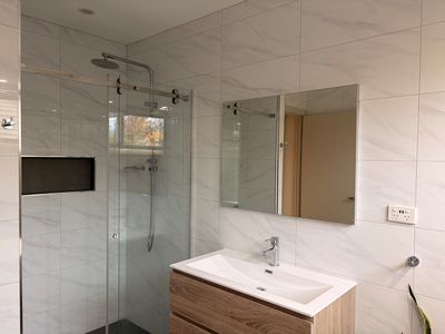 1 Simmonds Street , Mount Beauty