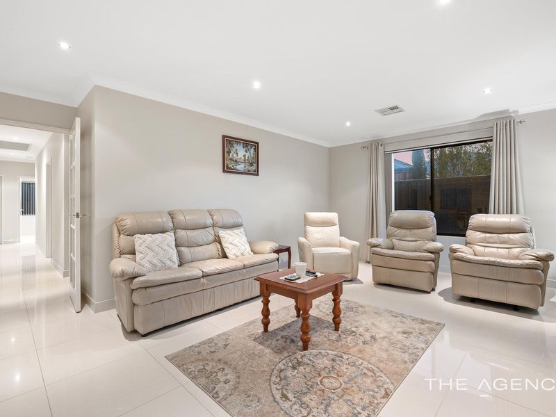 4 Sandford Avenue, Lake Coogee