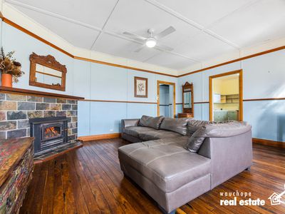 490 Beechwood Road, Beechwood