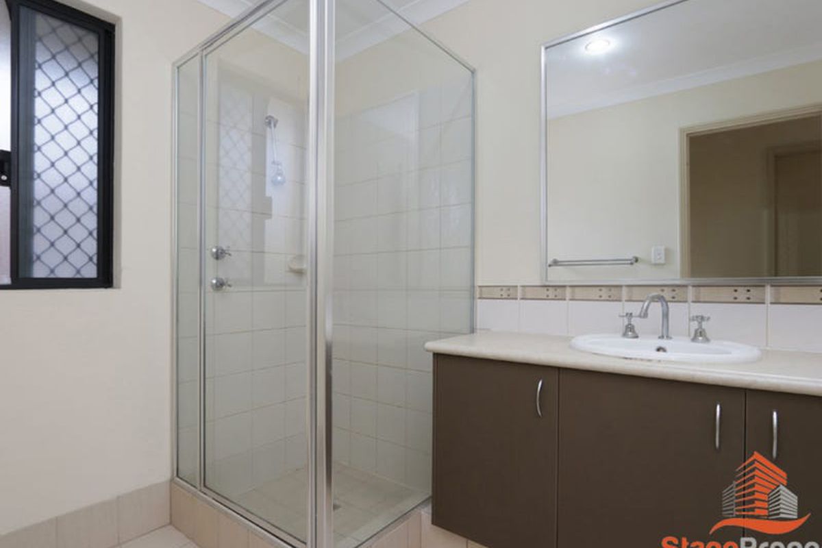 1 / 181 Manning Road, Bentley
