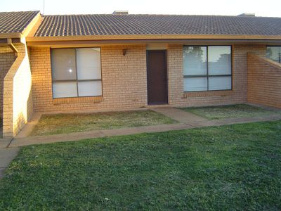 1 / 1 Forrest Crescent, Dubbo