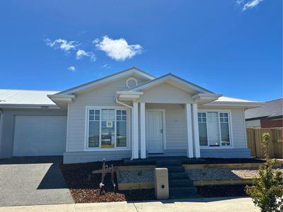 3 Minoa Rd, Manor Lakes