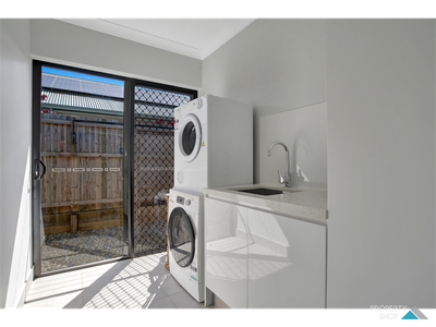 19 Homevale Ent, Mount Peter