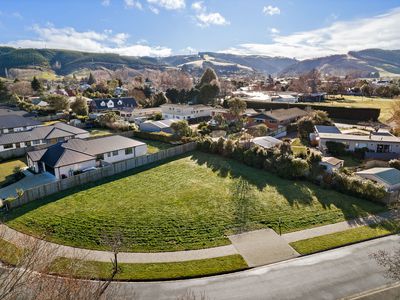 4 Three Kings Court, Outram
