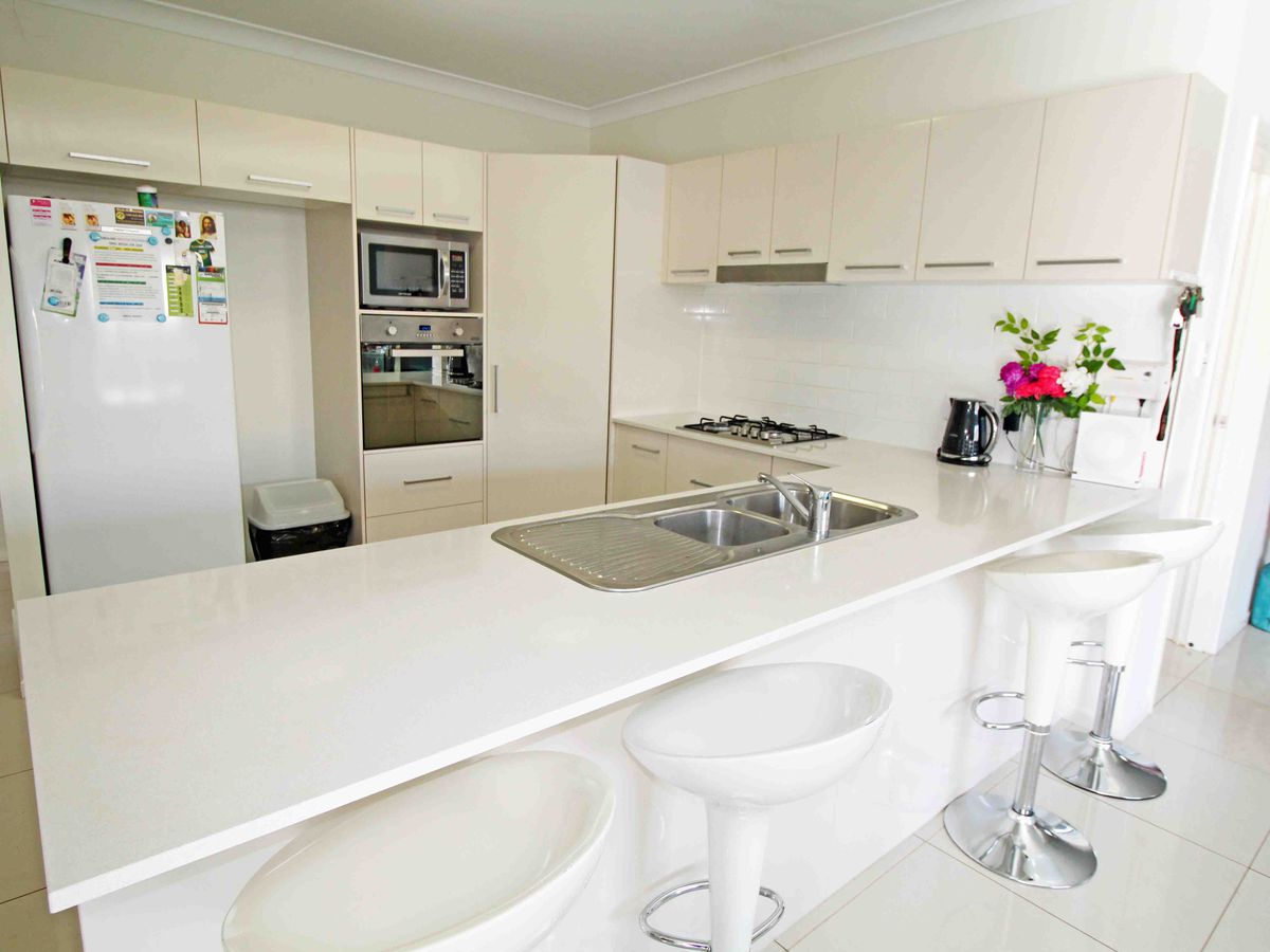 7 Robertson Close, Atherton