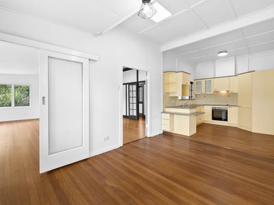 5 Verney Rd W, Graceville