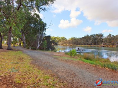 14 Redcliffe Road, Greenfields