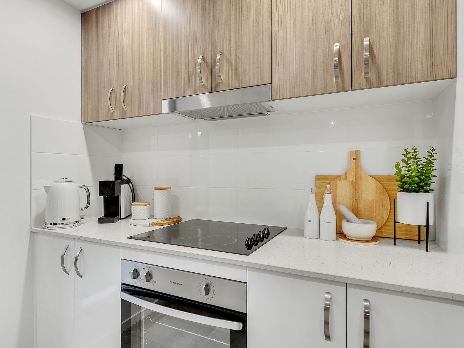 4 + 2 Bed Dual $1,046 m High Rental