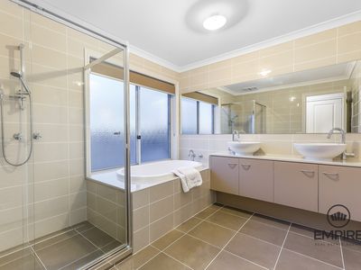 13 Pasadena Boulevard, Clyde