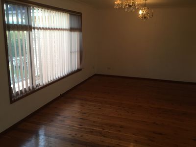 4 Winter Avenue, Mount Warrigal