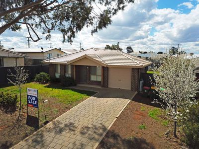 33 Catherine Drive, Dubbo