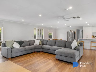 16 Rennie Street, Huntly