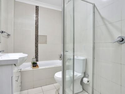 2 / 50 Rosebery Road, Guildford