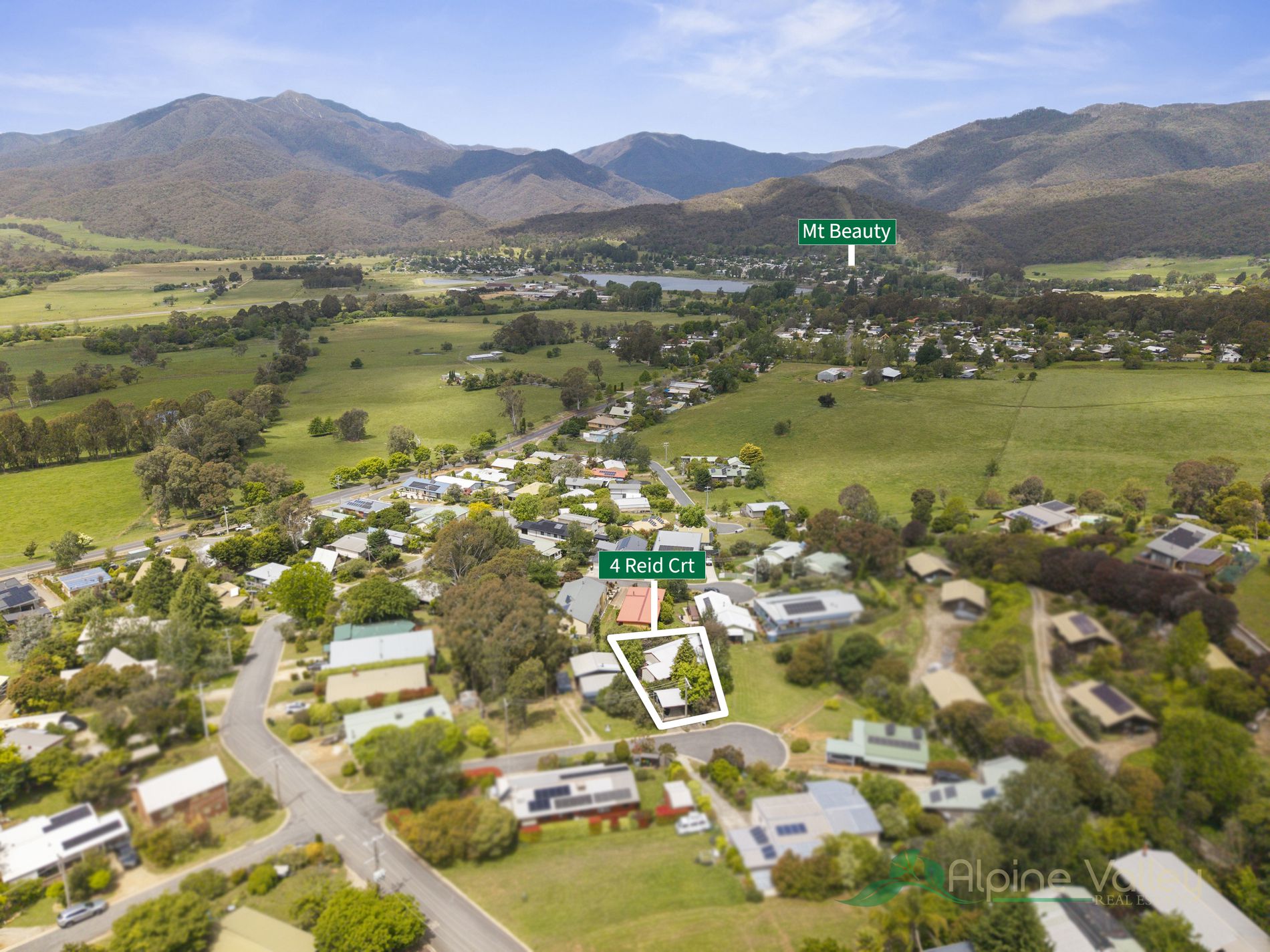 4 Reid Court, Tawonga South