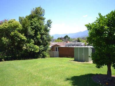 11 Fairway Avenue, Mount Beauty