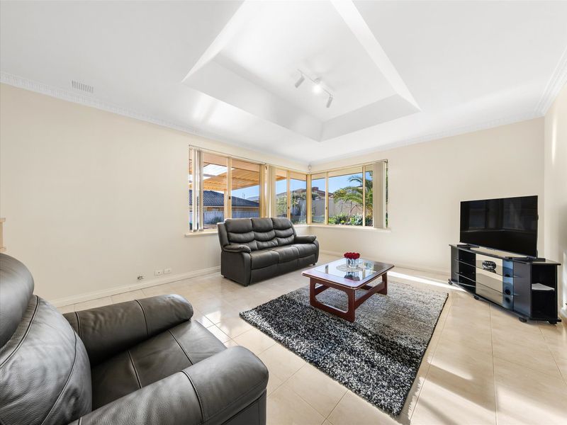 39 Castellon Crescent, Coogee