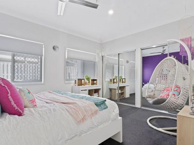 5 Pathfinder Road, Coomera Waters