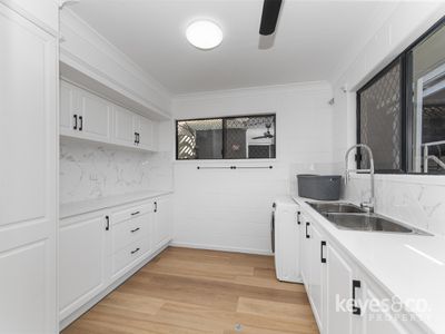 10 Balmoral Drive, Castle Hill