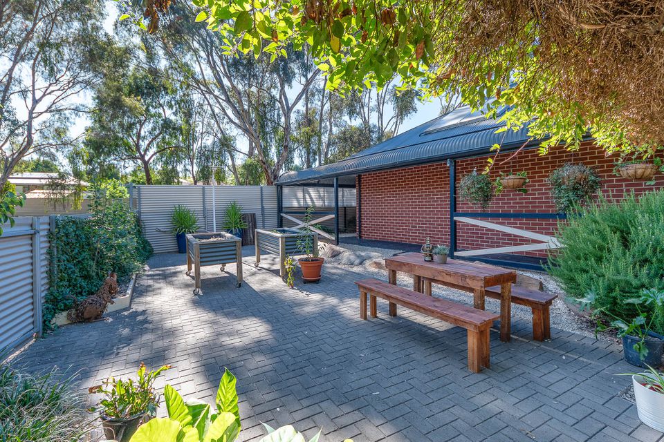 2 Hill Court, Williamstown