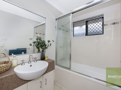 62 Blue Wren Drive, Kelso