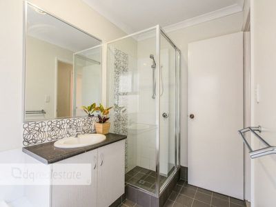18 Liriope Parkway, Sinagra