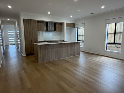 28 Rhea Drive, Leopold