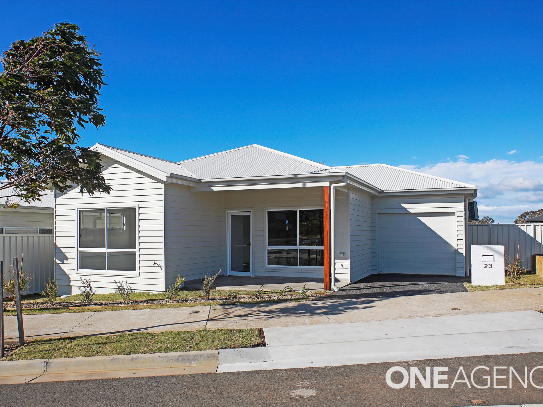 23 Lancaster Drive, Badagarang