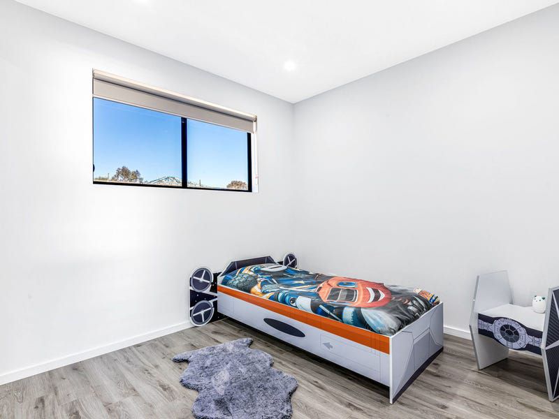 31 Seville Circuit, Gledswood Hills
