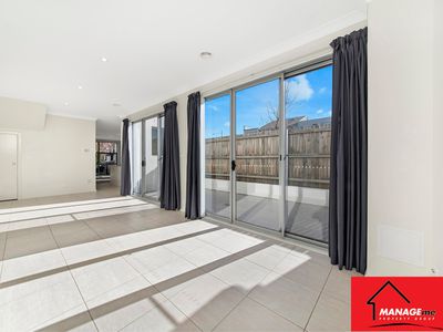 1 Tom Nicholas Crescent, Forde