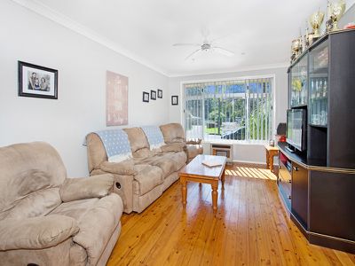 42 Devonshire Crescent, Oak Flats