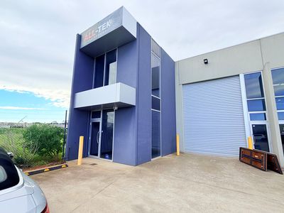1 / 87 Riverside Avenue, Werribee
