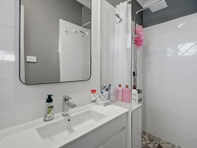 291-293 Hobart Road, Youngtown