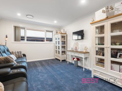 1 Lyon Close, Kelso