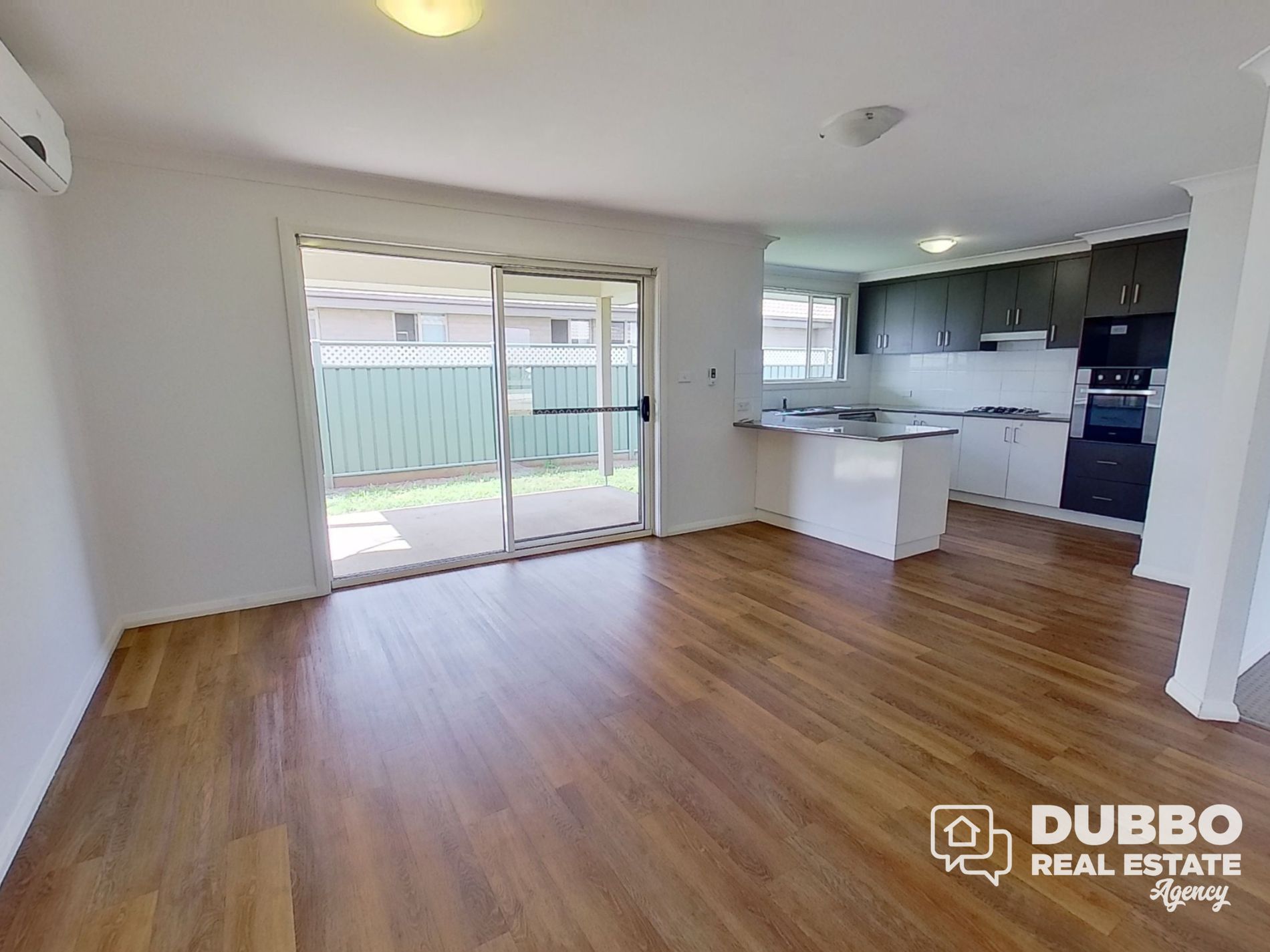 24 Dalbeattie Crescent, Dubbo