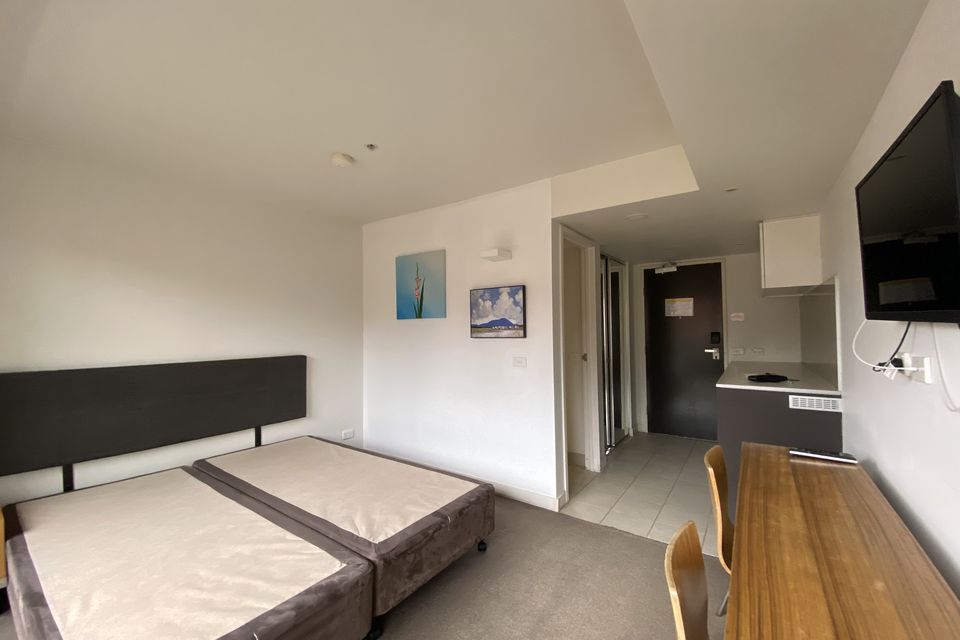 424 / 572 St Kilda Road, Melbourne