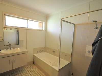 16 Barara Street, Newman